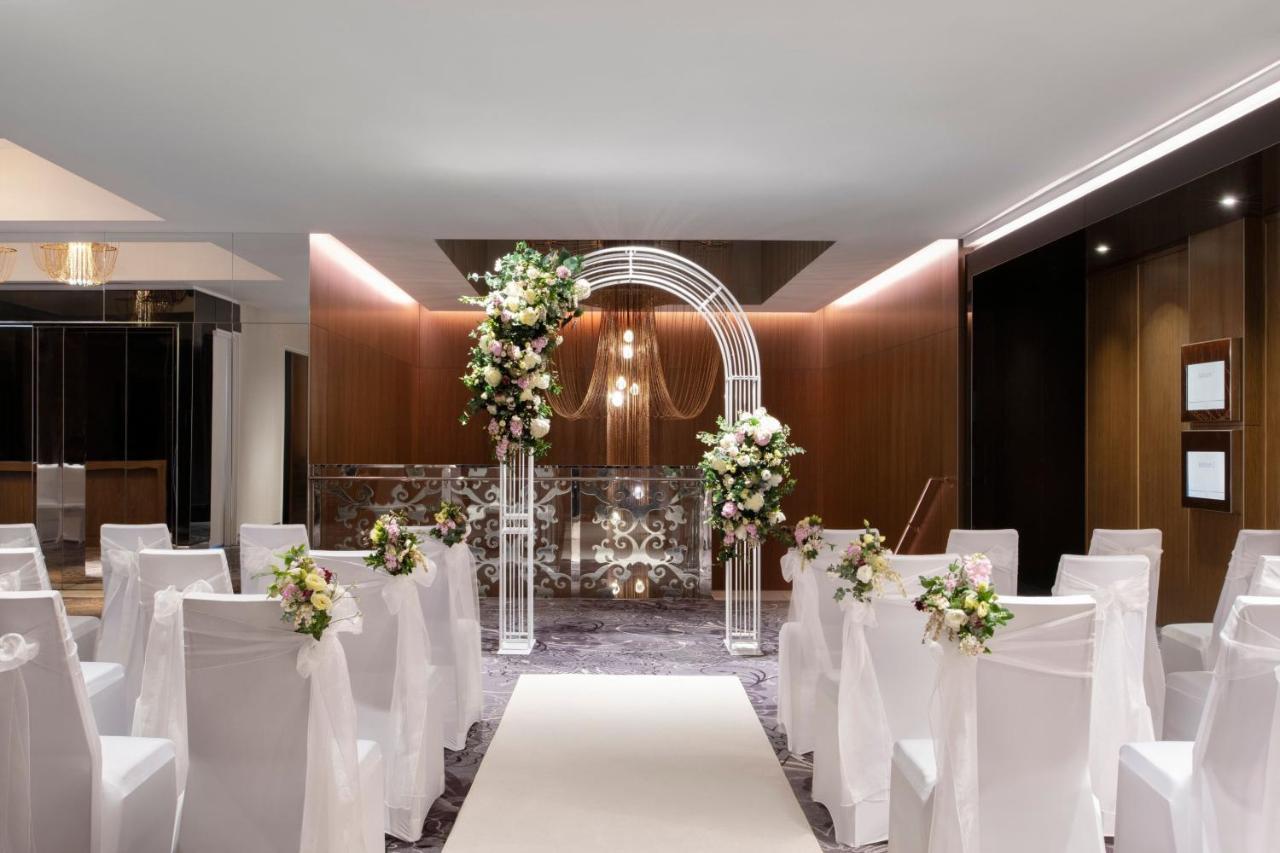 Sheraton Melbourne Hotel Exteriör bild Wedding Chapel