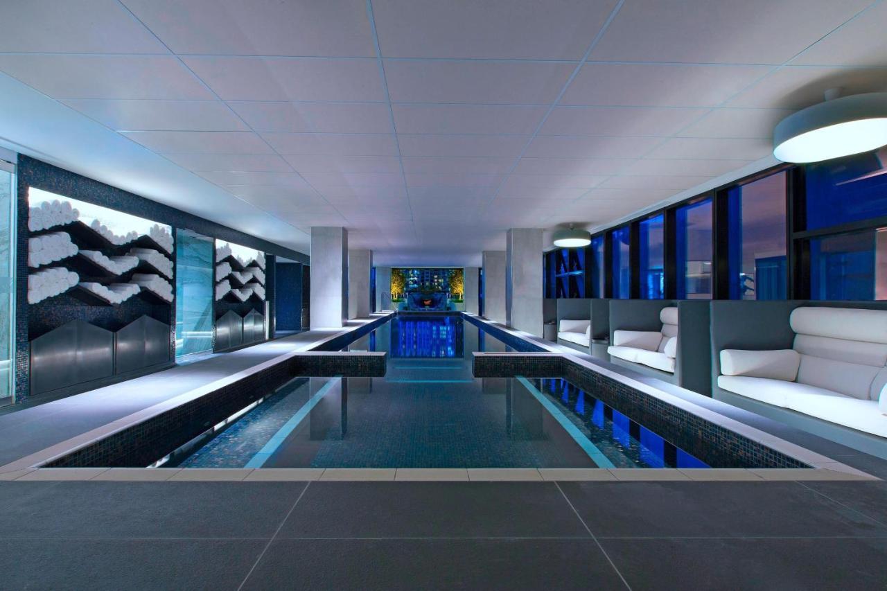 Sheraton Melbourne Hotel Exteriör bild The Sky Pool