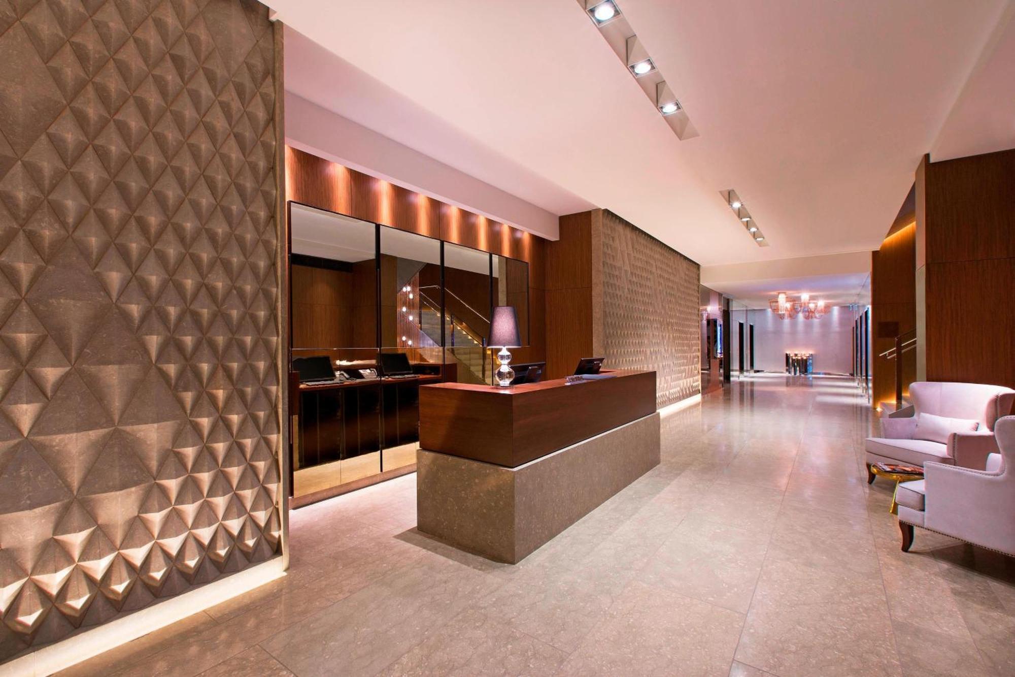 Sheraton Melbourne Hotel Exteriör bild The lobby of the hotel